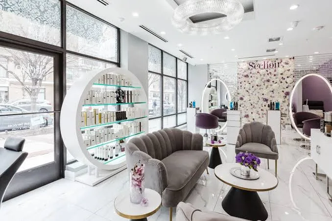 Klinik ve güzellik sektörünü temsil eden fotoğraf